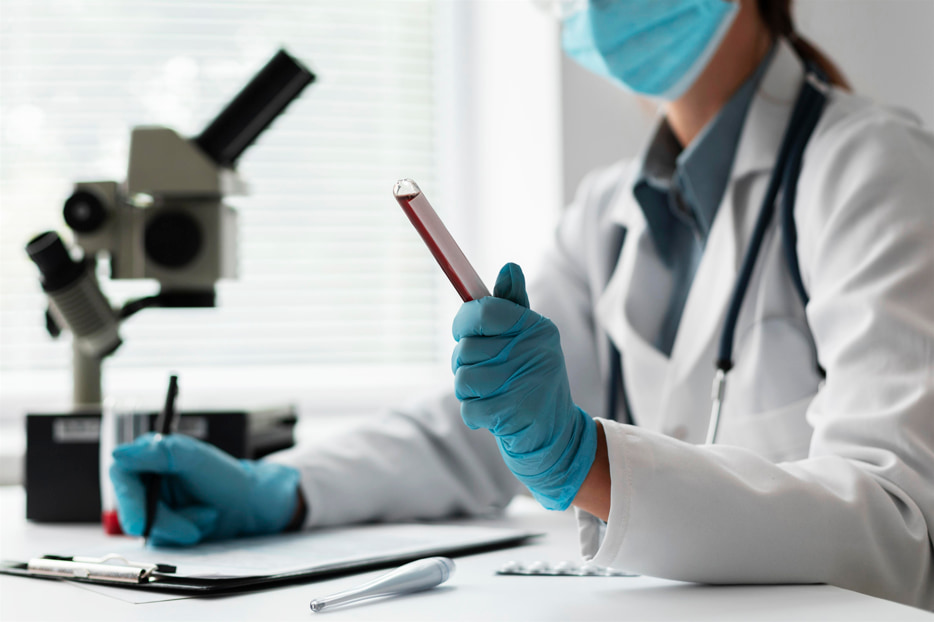 Img Una cabina de flujo laminar para la esperanza: ciencia e investigación gracias a la solidaridad