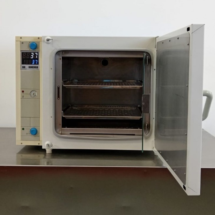 heraeus-b6060-.jpg