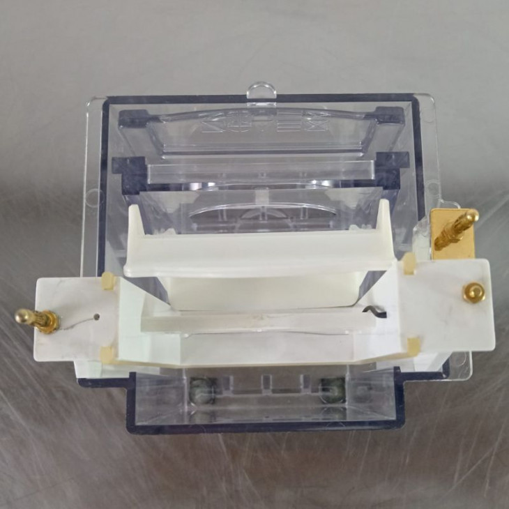 invitrogen-xcell-surelock-mini-cell.jpg